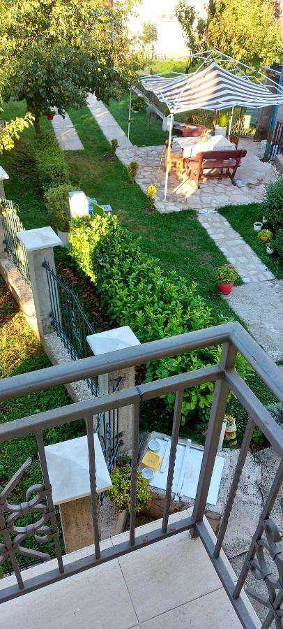 Lucic Guesthouse Cetinje Exterior foto